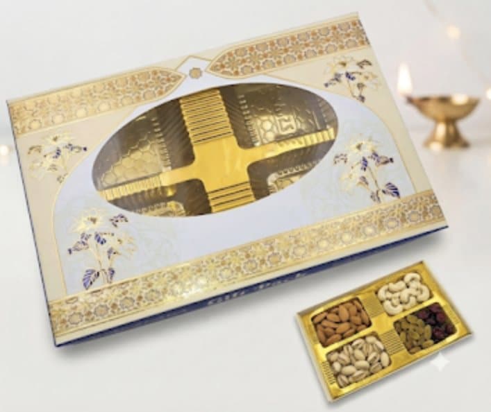 Window gift box with a dry fruit tray