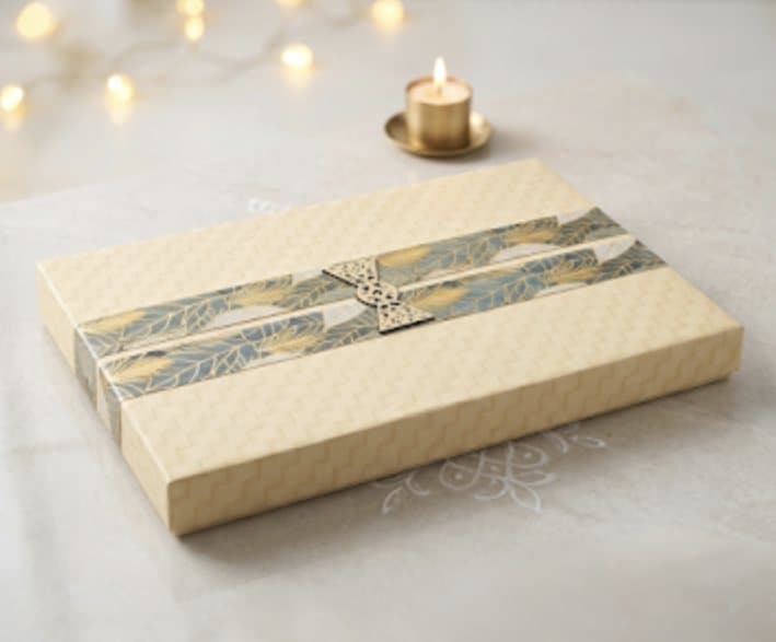 Cream gift box with peacock band