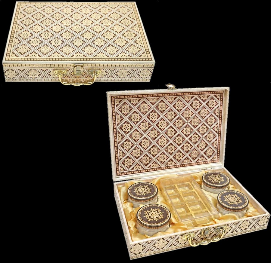 Design 216-A — Jar Box, 4 Jar · 300–400 g