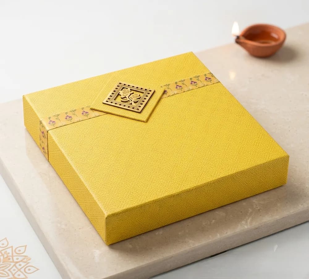Design 130 — Kappa Box, 10×10 in · 400 g · 4 khana